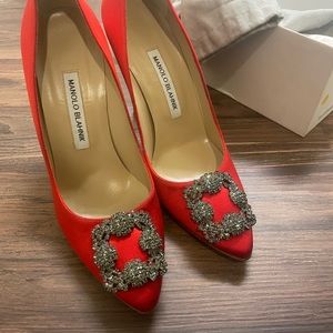 Manolo Blahnik Hangisi red 39